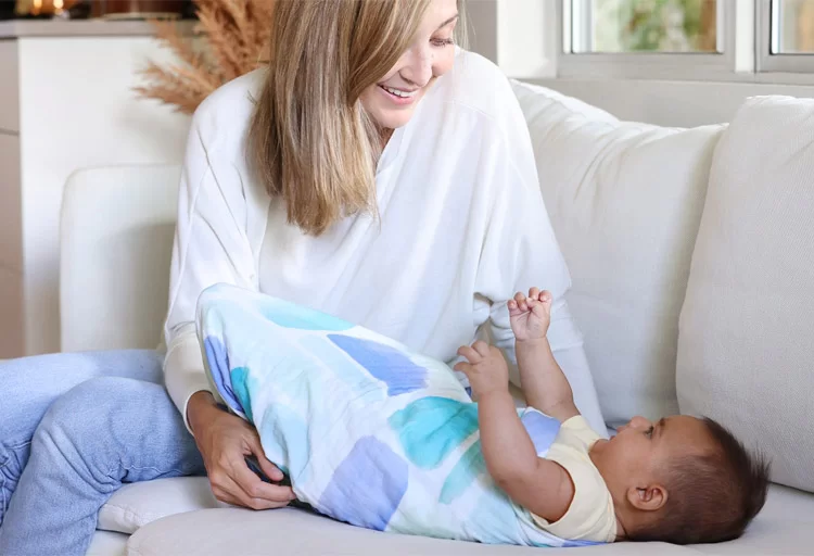 قنداق کردن نوزاد