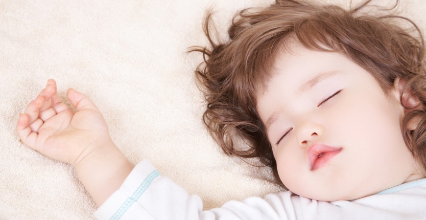 چرت زدن نوزاد