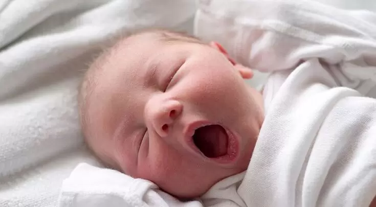 چرت زدن نوزاد