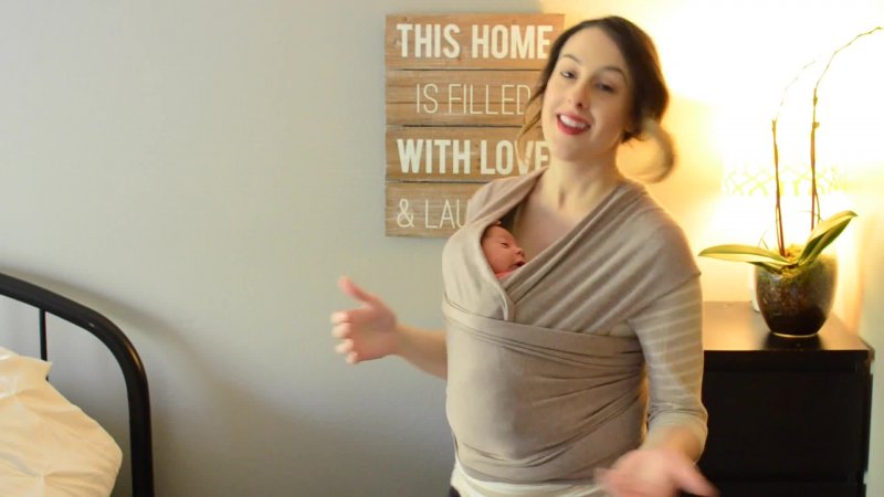 آموزش بستن آغوشی نوزاد