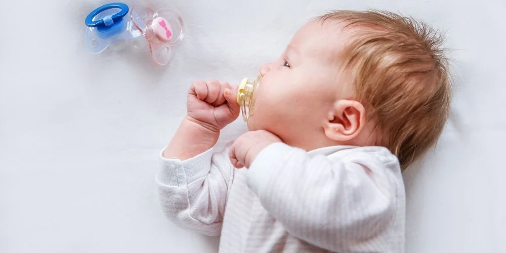 زمان گرفتن پستانک از کودک