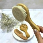 شانه و برس کودک چوبی  با الیاف طبیعی دکتر براون Dr Brown’s
