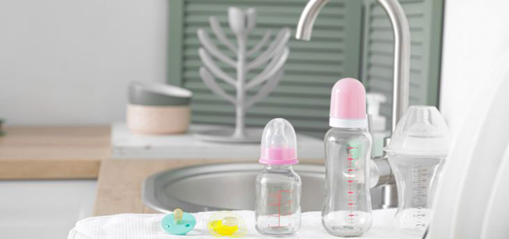 نکات بهداشتی در استفاده از شیشه شیر برای نوزادان