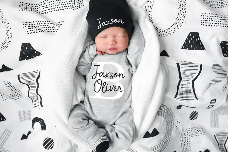 بهترین لباس برای نوزاد در بیمارستان