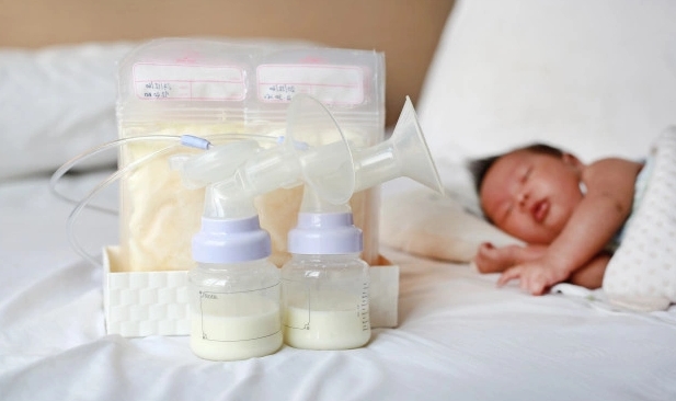 طرز استفاده از شیر دوش دستی نوزاد