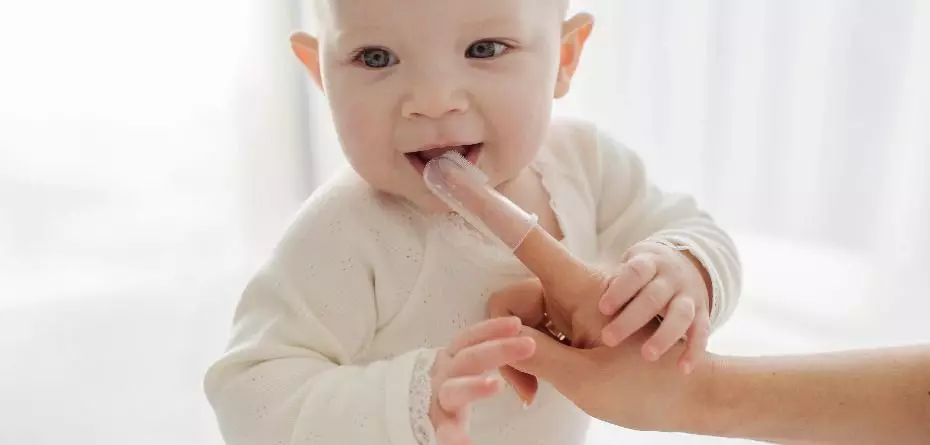شروع مسواک زدن کودک