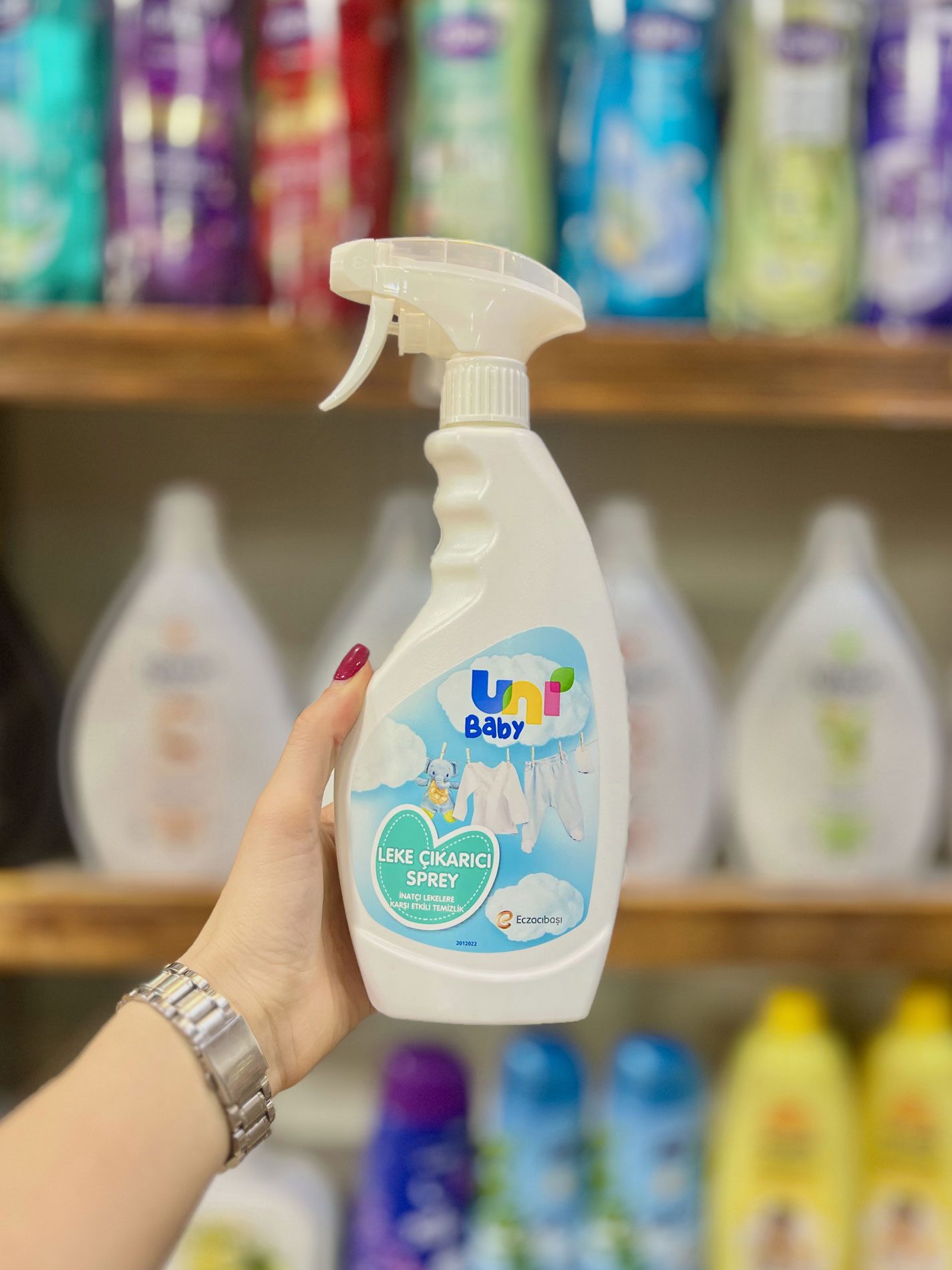 اسپری لکه بر لباس نوزاد یونی Uni